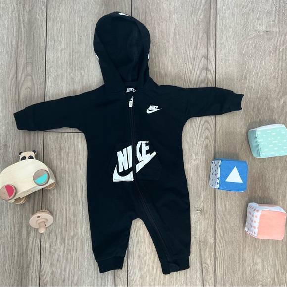 Nike Other - Nike black Full-Zip Long Sleeve Hooded romper